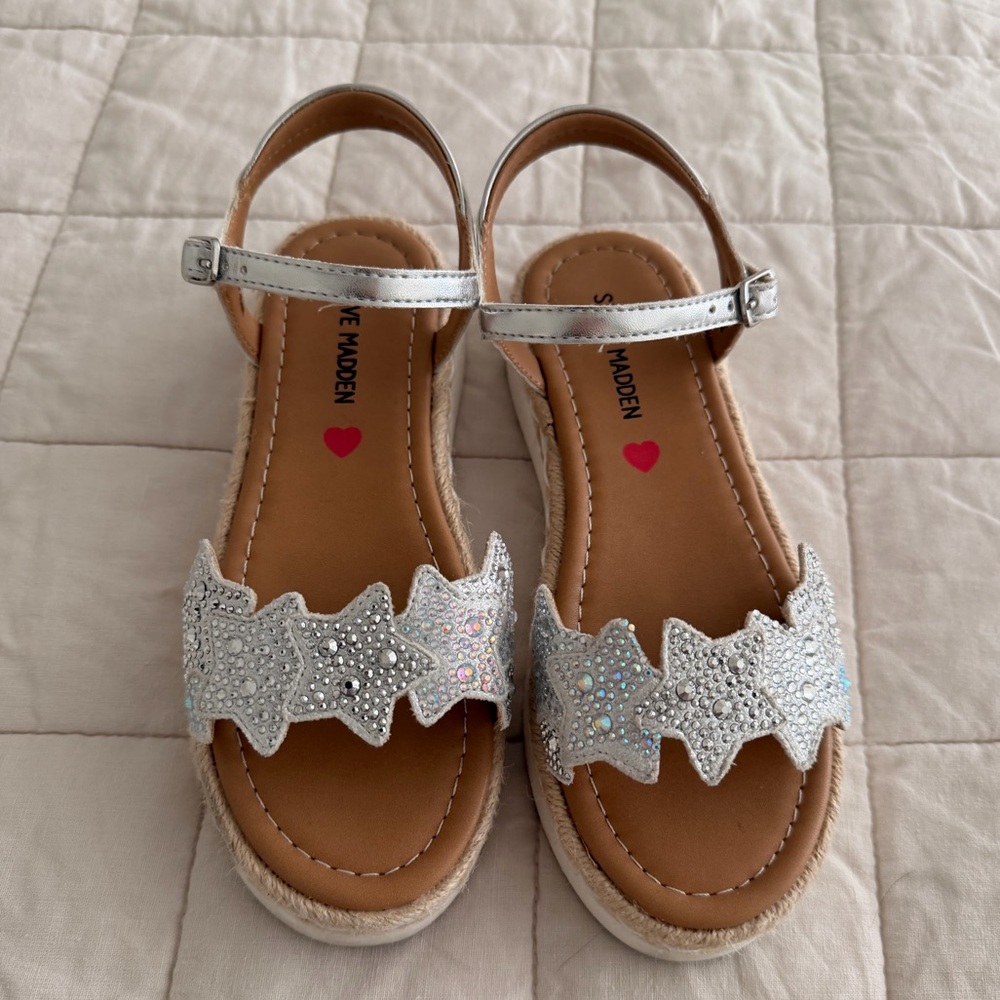 Steve Madden - Size 2 - Silver Star Kids Sandals